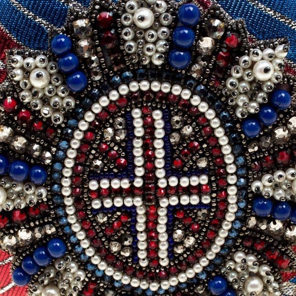 Gucci Broadway Brocade Pearl Embellished Clutch - Picture 8 of 8